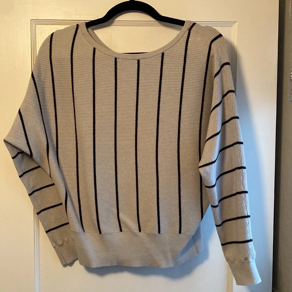 Express Sweater - Picture 2 of 2